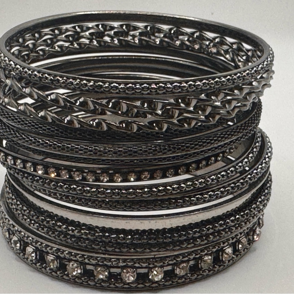 Elegant Black Bracelet Set